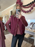 Zip-up vest with flap pockets
