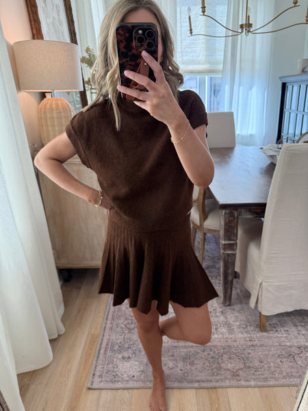Swing skirt and turtleneck set - Chestnut