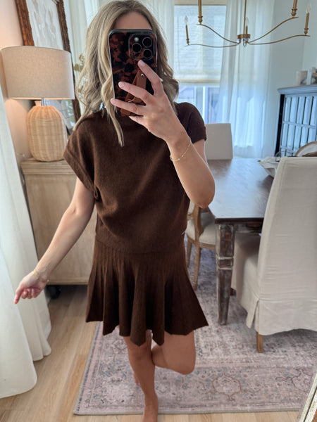 Swing skirt and turtleneck set - Chestnut