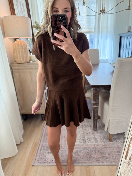 Swing skirt and turtleneck set - Chestnut