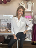 Popover shirt with spread collar